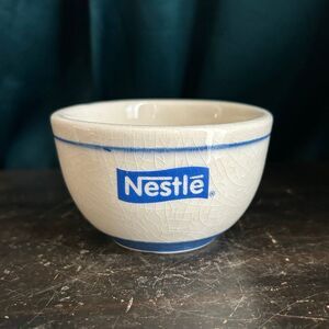 Vintage Nestlé Promotional Ceramic Oatmeal Berry Bowl by Monhos Mexico